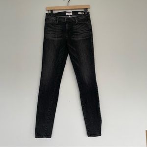 Frame le skinny de Jeanne 27 faded black wash stretch Gently preowned 28" Inseam